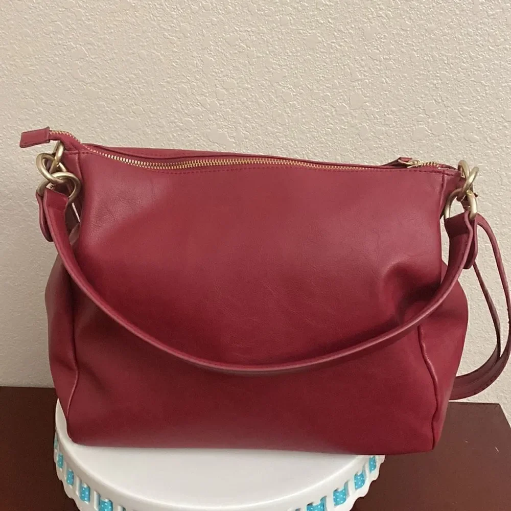 👛Leather Bag & coin purse it has a zip pocket on the outside and inside!!
